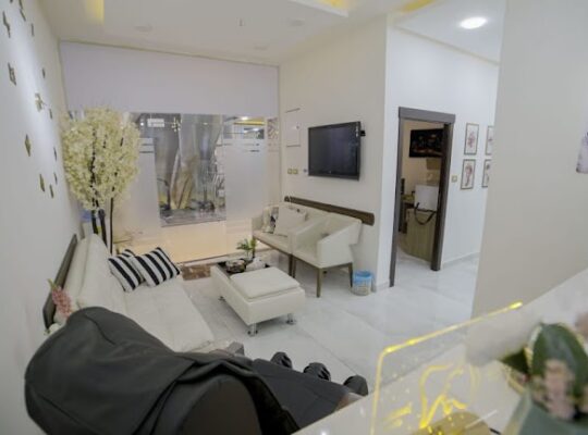 الدكتور فادي نصار زويا كلينك