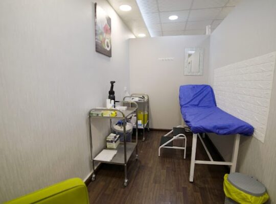 الدكتور فادي نصار زويا كلينك